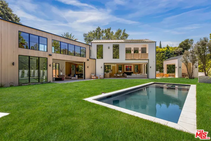 1749 Mandeville Lane, Los Angeles, California 90049