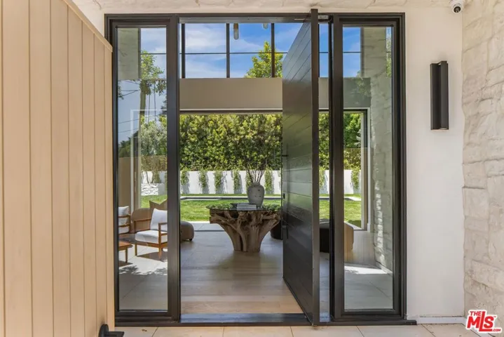 1749 Mandeville Lane, Los Angeles, California 90049