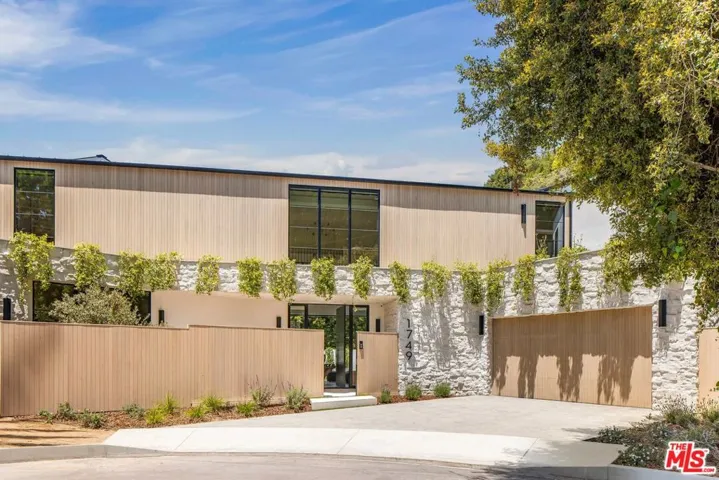 1749 Mandeville Lane, Los Angeles, California 90049
