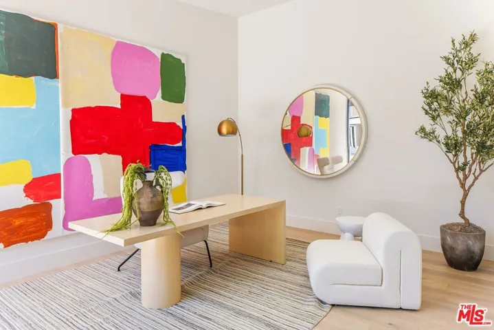 1749 Mandeville Lane, Los Angeles, California 90049
