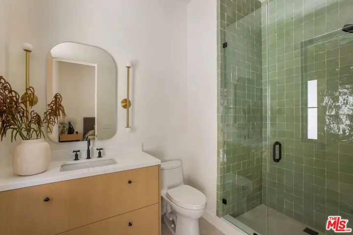 1749 Mandeville Lane, Los Angeles, California 90049
