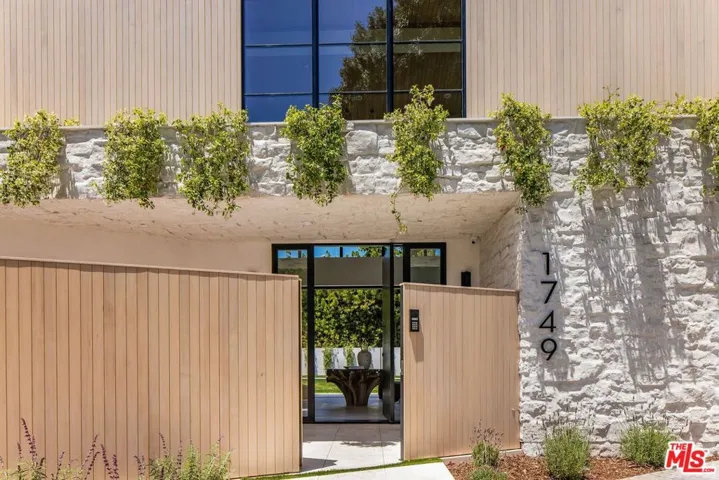 1749 Mandeville Lane, Los Angeles, California 90049
