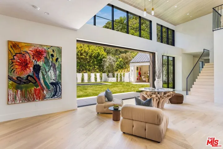 1749 Mandeville Lane, Los Angeles, California 90049