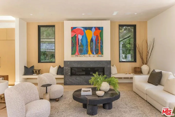 1749 Mandeville Lane, Los Angeles, California 90049