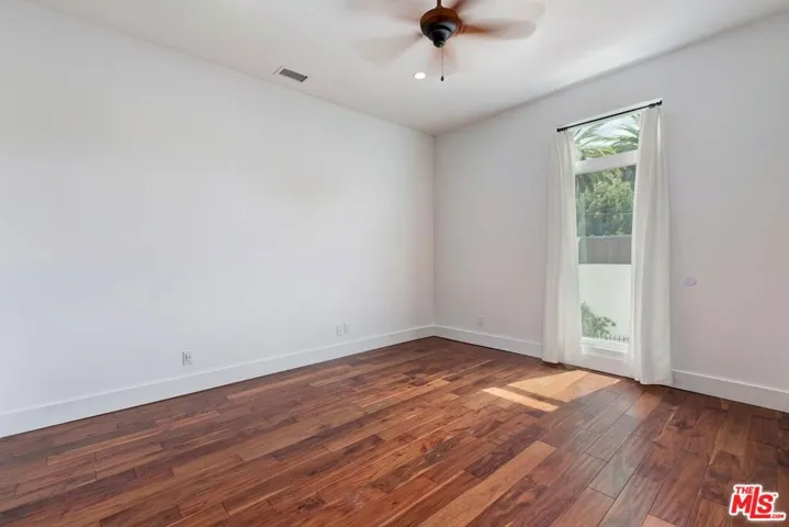 7270 Waring Avenue, Los Angeles, California 90046