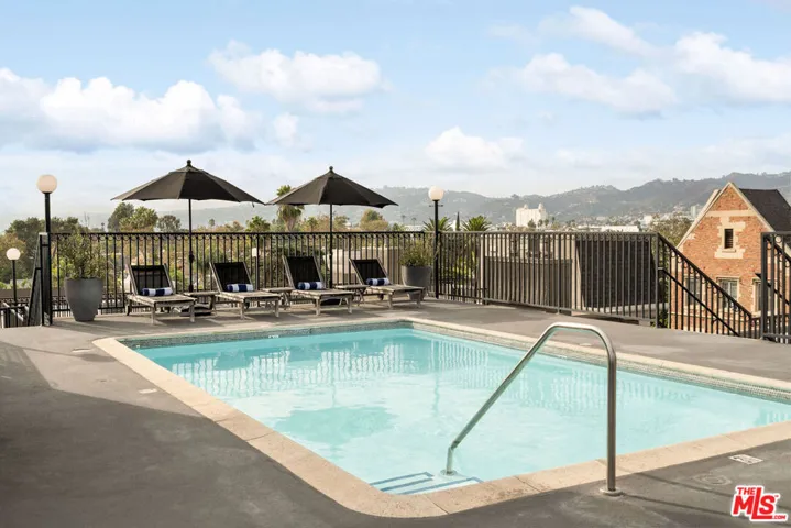 585 N Rossmore Avenue 407, Los Angeles, California 90004
