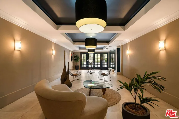 585 N Rossmore Avenue 407, Los Angeles, California 90004