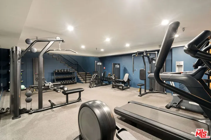585 N Rossmore Avenue 407, Los Angeles, California 90004