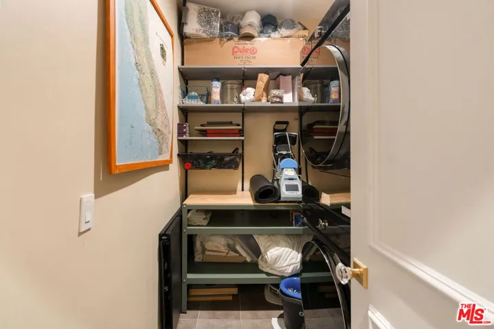 585 N Rossmore Avenue 407, Los Angeles, California 90004