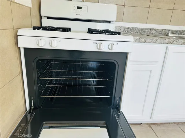 35007 Cedar, Barstow, California 92311