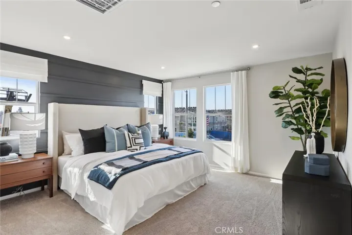 MODEL HOME