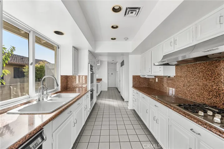860 Ridgecrest, Monterey Park, California 91754