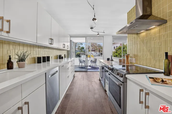8701 Delgany Avenue 216, Playa Del Rey, California 90293