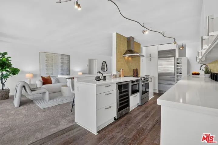 8701 Delgany Avenue 216, Playa Del Rey, California 90293