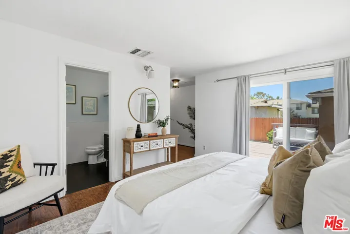 12495 Culver Boulevard, Los Angeles, California 90066