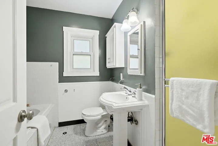 12495 Culver Boulevard, Los Angeles, California 90066