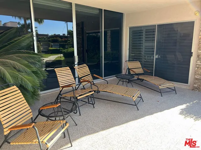 500 W Arenas Road 8, Palm Springs, California 92262