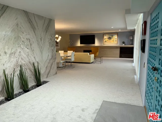 500 W Arenas Road 8, Palm Springs, California 92262