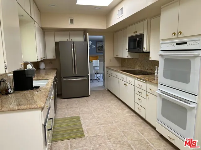 500 W Arenas Road 8, Palm Springs, California 92262