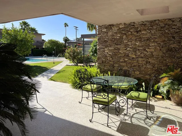 500 W Arenas Road 8, Palm Springs, California 92262
