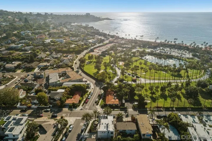 8001 Calle De La Plata, La Jolla, California 92037