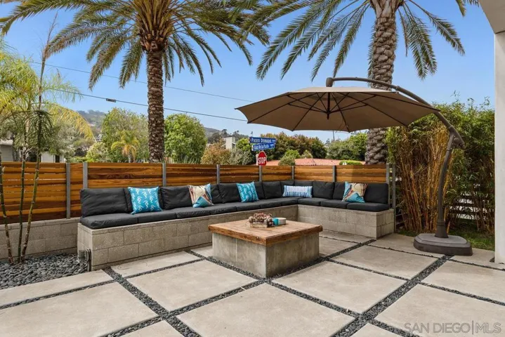 8001 Calle De La Plata, La Jolla, California 92037