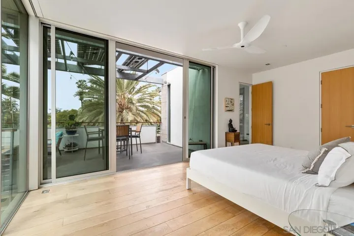 8001 Calle De La Plata, La Jolla, California 92037