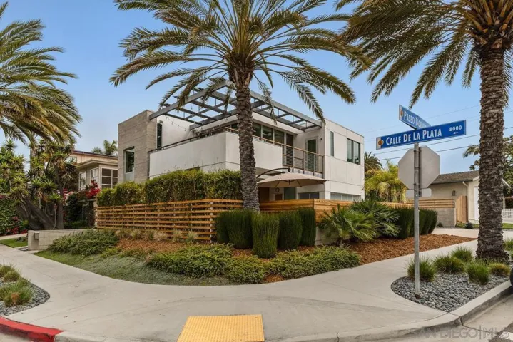 8001 Calle De La Plata, La Jolla, California 92037