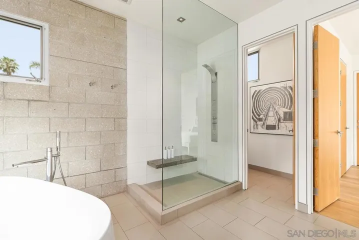 8001 Calle De La Plata, La Jolla, California 92037