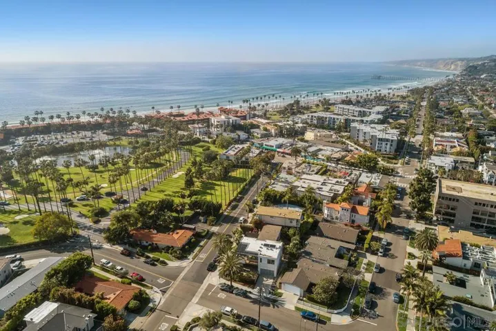 8001 Calle De La Plata, La Jolla, California 92037