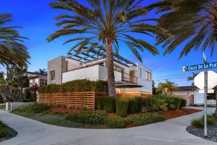 8001 Calle De La Plata, La Jolla, California 92037