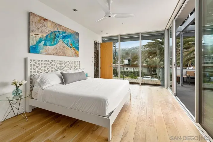 8001 Calle De La Plata, La Jolla, California 92037