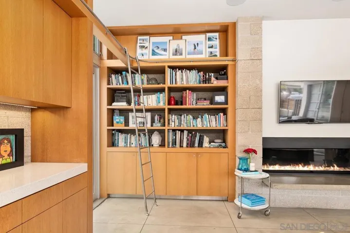 8001 Calle De La Plata, La Jolla, California 92037