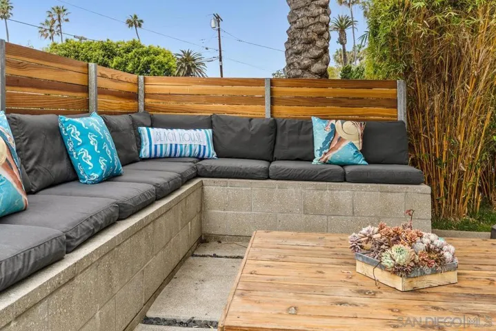 8001 Calle De La Plata, La Jolla, California 92037