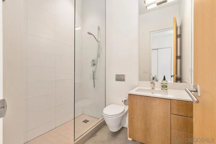 8001 Calle De La Plata, La Jolla, California 92037
