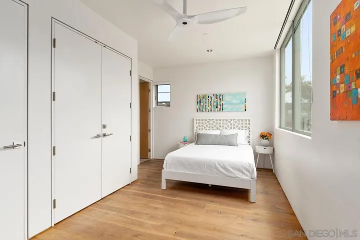 8001 Calle De La Plata, La Jolla, California 92037