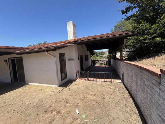 915 Moody Drive, Escondido, California 92027