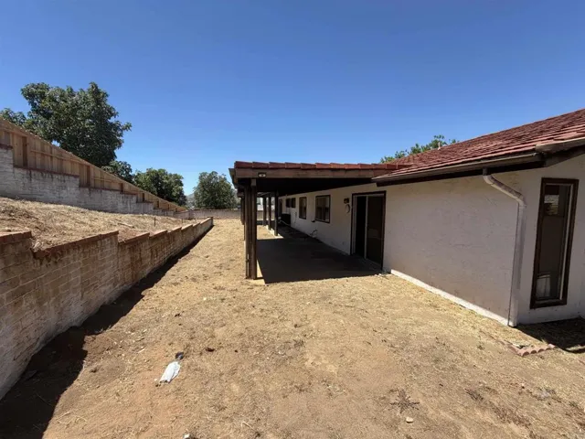 915 Moody Drive, Escondido, California 92027