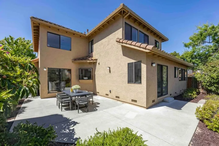 1590 Goldfinch Way, Sunnyvale, California 94087