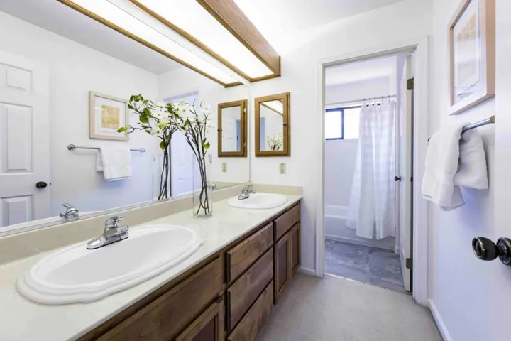 1590 Goldfinch Way, Sunnyvale, California 94087