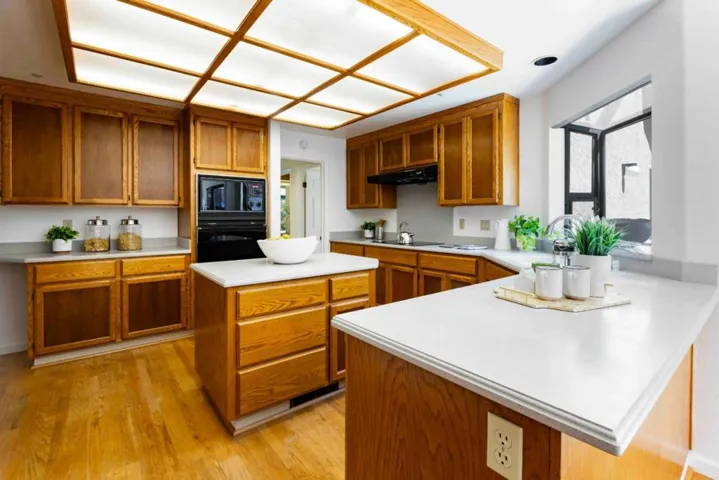 1590 Goldfinch Way, Sunnyvale, California 94087