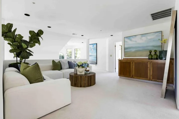1590 Goldfinch Way, Sunnyvale, California 94087