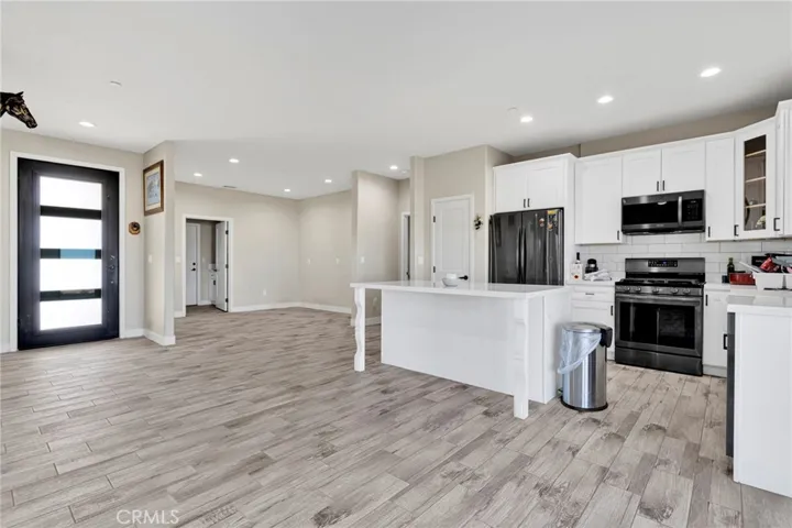 9831 Buttemere, Phelan, California 92371