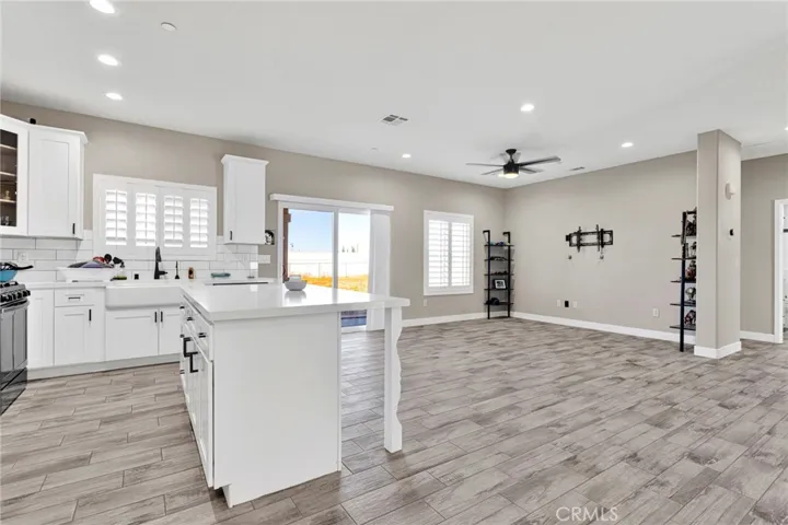 9831 Buttemere, Phelan, California 92371
