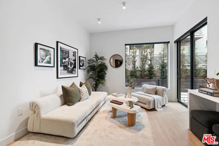 3667 Keystone Avenue 528, Los Angeles, California 90034