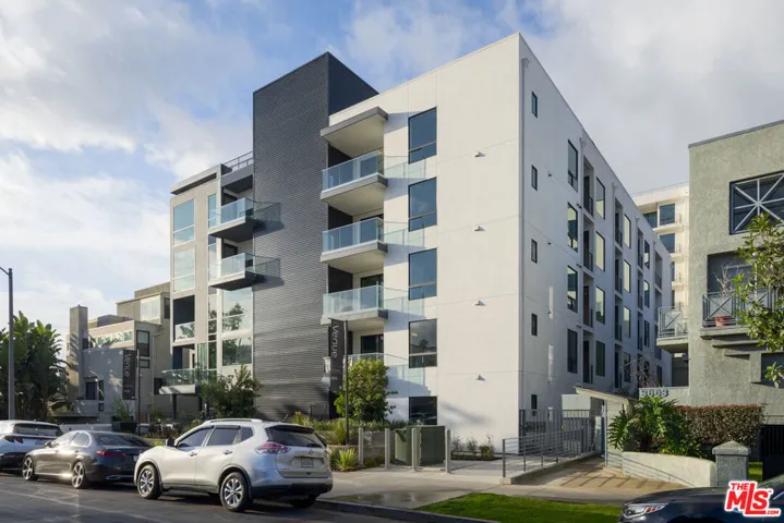 3667 Keystone Avenue 528, Los Angeles, California 90034