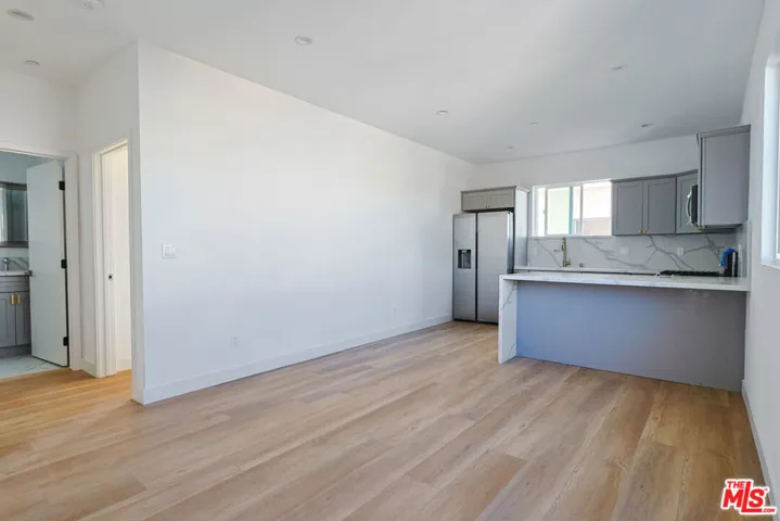 1921 Carmona Avenue, Los Angeles, California 90016