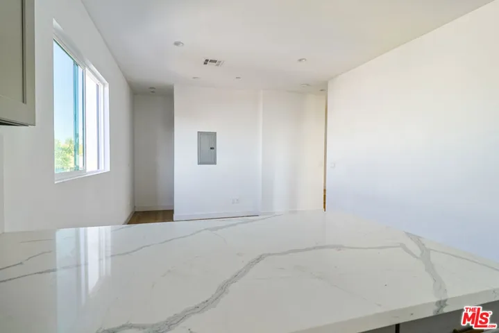 1921 Carmona Avenue, Los Angeles, California 90016
