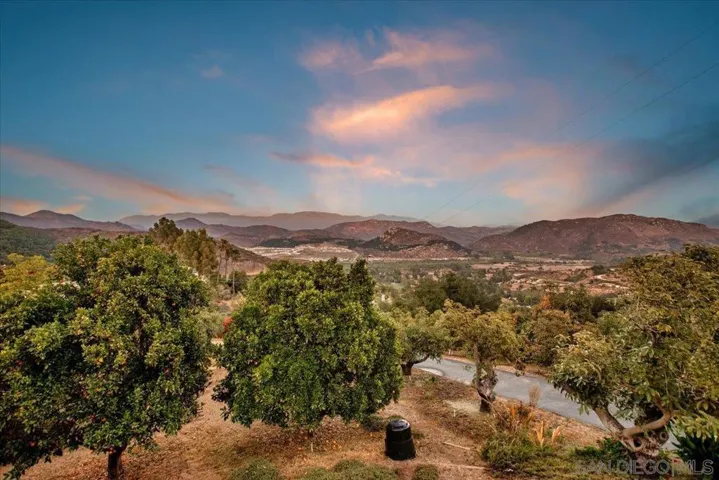 2539 Wilt Rd., Fallbrook, California 92028
