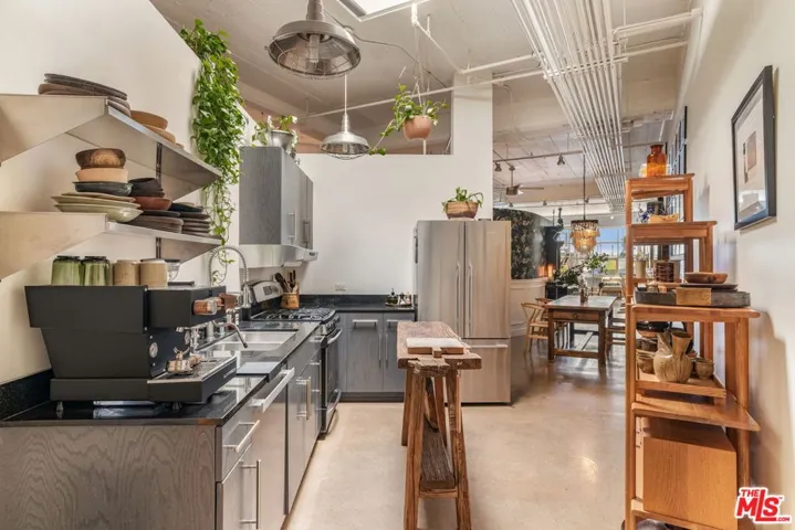 530 Molino Street 213, Los Angeles, California 90013